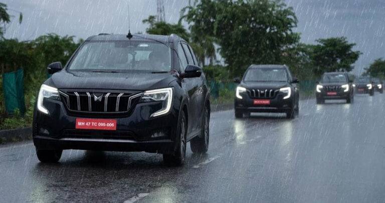 Explore Mahindra XUV700 Features: Luxury SUV with Skyroof